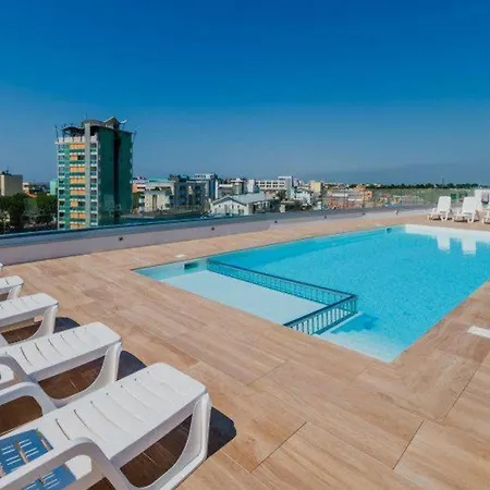 Living Flat With Pool And Parking Bibione